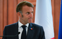 Vote de confiance: Macron en "soutien total" au choix de Bayrou