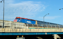 Un train de banlieue déraille en Californie: 14 blessés
