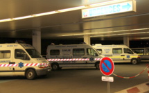 Tiarei : un motard sans casque ni lumière fonce contre une voiture