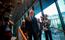 Le procès du maire de Saint-Etienne débute avec la diffusion de la sextape