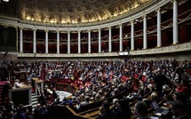 Le gouvernement français déjà sous la menace de la censure