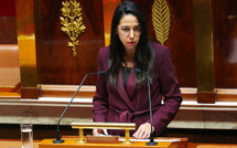 "Pas de passage en force": sur la Nouvelle-Calédonie, la ministre Naïma Moutchou prône le dialogue