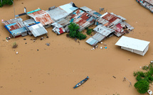 Au moins 5 morts après le passage du "super typhon" Fung-wong, en route vers Taïwan