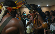 Des manifestants autochtones perturbent de nouveau la COP30