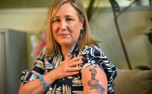 Pour les enfants, un téléphone est une "arme", avertit la mère d'un Australien harcelé en ligne