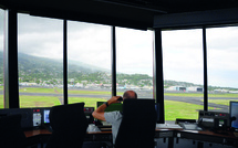 Les contrôleurs aériens mettent fin à leur grève, pour mieux la reprendre