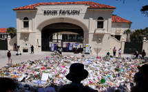 Attentat de Sydney: l'assaillant inculpé de terrorisme, inhumation des victimes