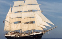 Le trois mâts Tenacious en escale à Tahiti jusqu'au 1er mai