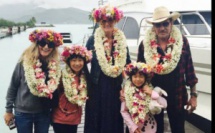 À Bora Bora, Johnny Hallyday se ressource en famille avant son concert à Tahiti le 4 mai