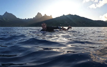 Le drôle d’accueil des surfeurs à Huahine