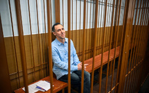 Retour en France du chercheur français Vinatier échangé contre un basketteur russe