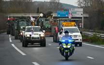 Colère agricole: les mobilisations se poursuivent en dehors de Paris