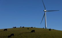 L'électricité éolienne et solaire prend le pas sur les fossiles dans l'UE