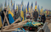 La guerre en Ukraine a fait près de 2 millions de victimes militaires