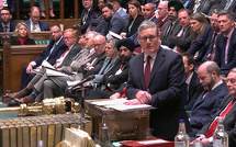 Affaire Epstein/Mandelson: la pression monte sur Keir Starmer, qui exclut de démissionner