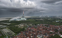 Indonésie: le maintien d'une vaste centrale à charbon interroge sur la transition énergétique