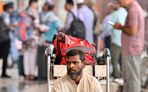Encore très peu de vols au Moyen-Orient, des évacuations en cours