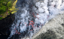 La Réunion: les autorités alertent face aux "comportements dangereux" près du volcan en éruption