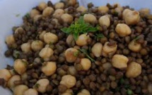 Mettre lentilles et pois chiches dans son assiette, une bonne action pour le climat