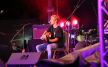 Ugo signe pour quatre albums avec la Warner !