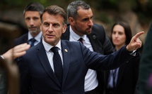 Macron épingle les "mabouls" qui veulent "se fâcher avec l'Algérie", Retailleau réplique