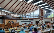 Jeux, logements, lagons : le gouvernement monte au front