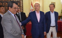 Juppé promet de maintenir défiscalisations et surrémunération des fonctionnaires