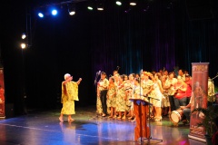 Ouverture de la soirée en chanson.