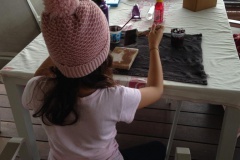 L'atelier se trouve sur la terrasse.