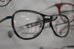Paire de lunettes biodégradable.