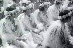 CINEMATAMUA 94 - AU MILIEU DU PACIFIQUE - CHANTS DU TIURAI TAHITI - ARCH_