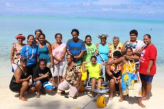 Tout sourire, le centre Taurea Hau a remercié le maire pour le don du tiralo