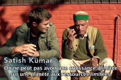 Marc et Nathanaël sont partis à la rencontre d'hommes et de femmes de l’Inde au Guatemala en passant par San Francisco et l’Ardèche. C'est leur quête qu'ils partagent dans le documentaire.