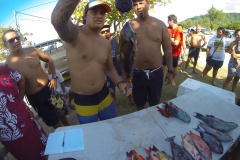 on pèse, on vérifie les mailles suivant le règlement de pêche de la FTSSC