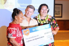 La femme, une citoyenne en devenir porté par le conseil des femmes a remporté un prix de 300 000 Fcfp.