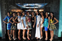 Groupe Miss Tahiti rideau perles-001