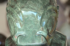 Tiki en phonolite verdâtre, couleur serpentine ou néphrite