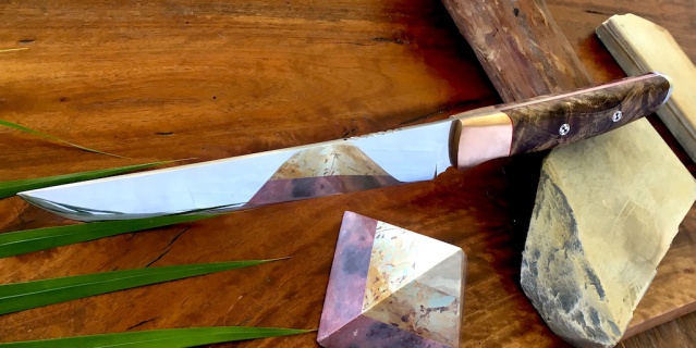 Couteau : création de Gilbert Daniellou. Couteau : création de Gilbert Daniellou.