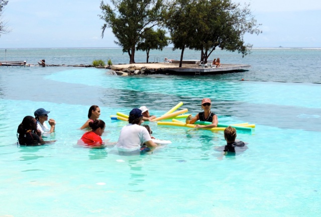 Massage aquatique. Massage aquatique.