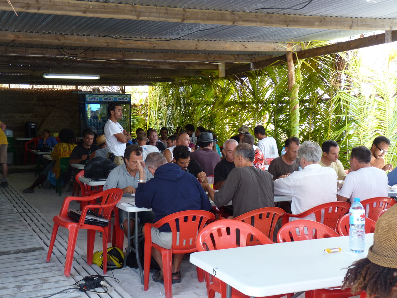 cantine.JPG cantine.JPG