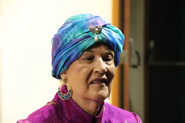 Hôtel des deux mondes, Marie-Odile dans le rôle du mage. Hôtel des deux mondes, Marie-Odile dans le rôle du mage.