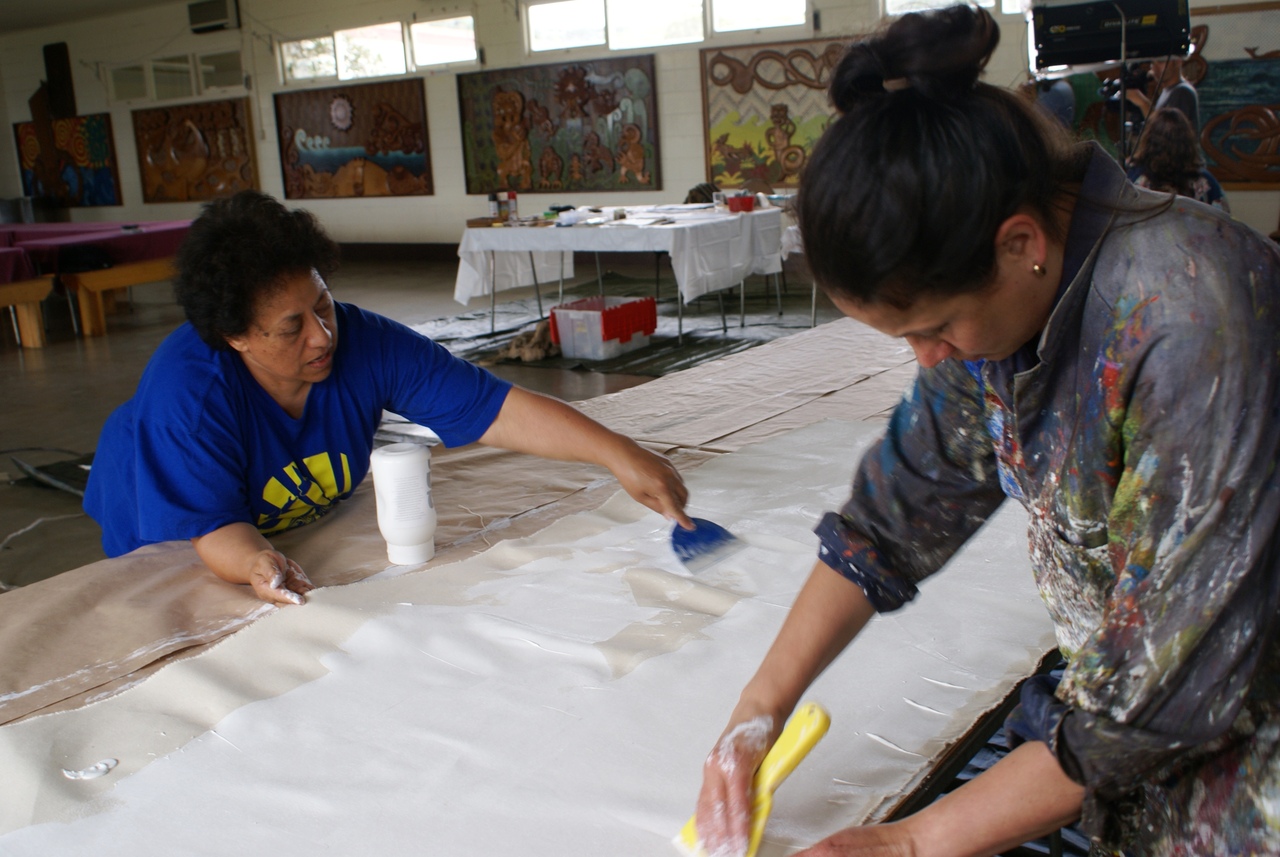 Kura and Dagmar commence work.JPG Kura and Dagmar commence work.JPG