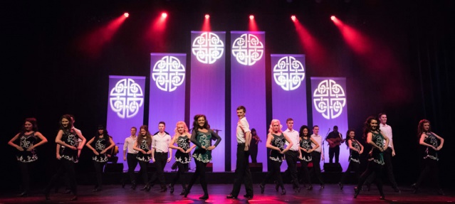 Le tap dance se traduit en français par claquettes. Il en existe plusieurs formes. Le tap dance se traduit en français par claquettes. Il en existe plusieurs formes.