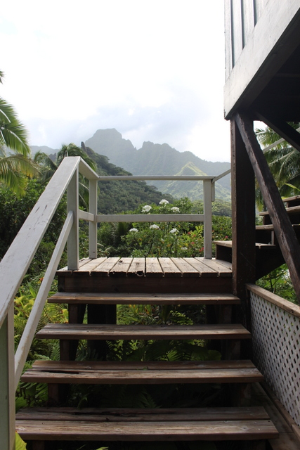 Vers l'étage. Vers l'étage.