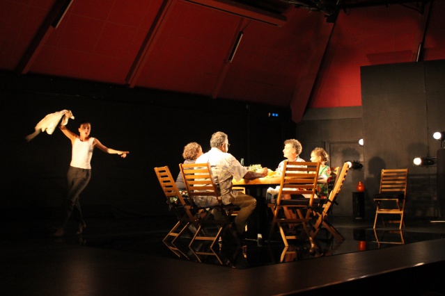 "Girls and boys" de Dennis Kelly, interprété par Constance Dollé. "Girls and boys" de Dennis Kelly, interprété par Constance Dollé.