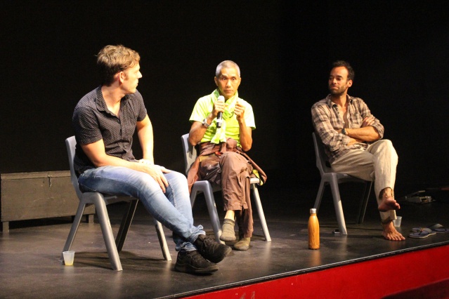 De gauche à droite : Marc Fabresse de la CAPL, Riki, cuisinier, animateur d'ateliers et Marien Tillet, auteur, conteur.