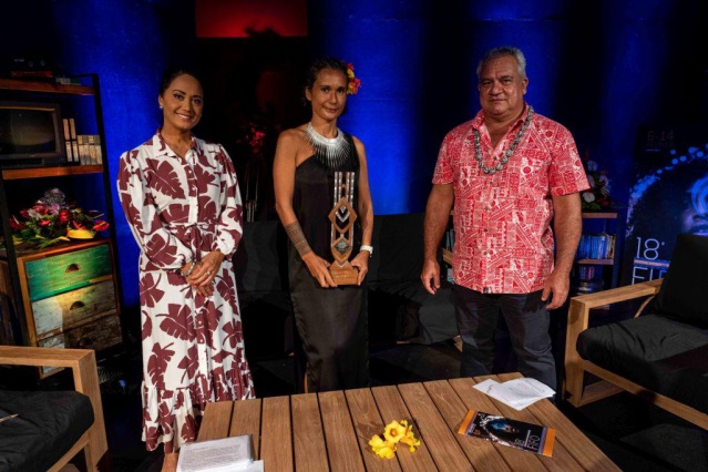 Stella Taaroamea, responsable des programmes de Polynésie la 1ère, Miriama Bono, présidente de l’Afifo et Heremoana Maamaatuaiahutapu, ministre de la Culture. Crédit : Fifo/ Suliane Favennec.
