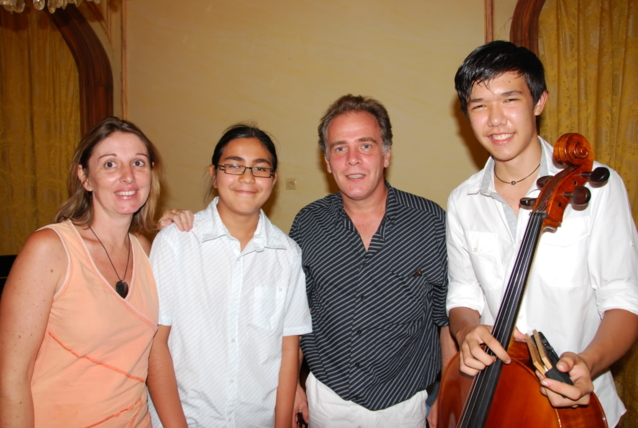 PRIO Simon Pillard et Isabelle DEbeilex avec JOachim et Viriamu PRIO Simon Pillard et Isabelle DEbeilex avec JOachim et Viriamu