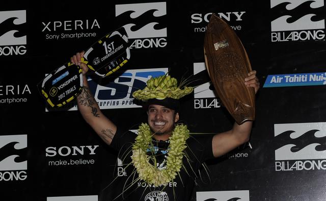 DosSantosTahiti12sr_0315 (1)