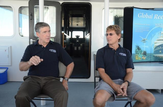 Reno, avec le responsable scientifique de l'expédition. Reno, avec le responsable scientifique de l'expédition.